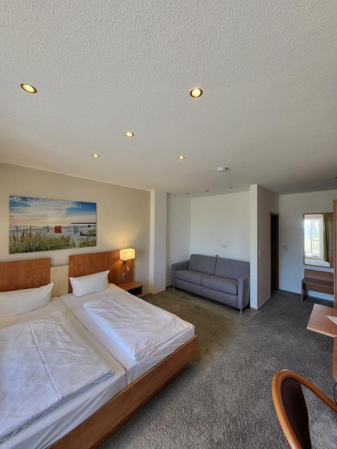 Hotel Koenigslinie Сасниц Екстериор снимка