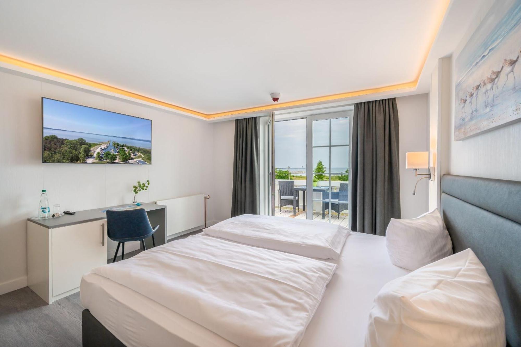 Hotel Koenigslinie Сасниц Екстериор снимка
