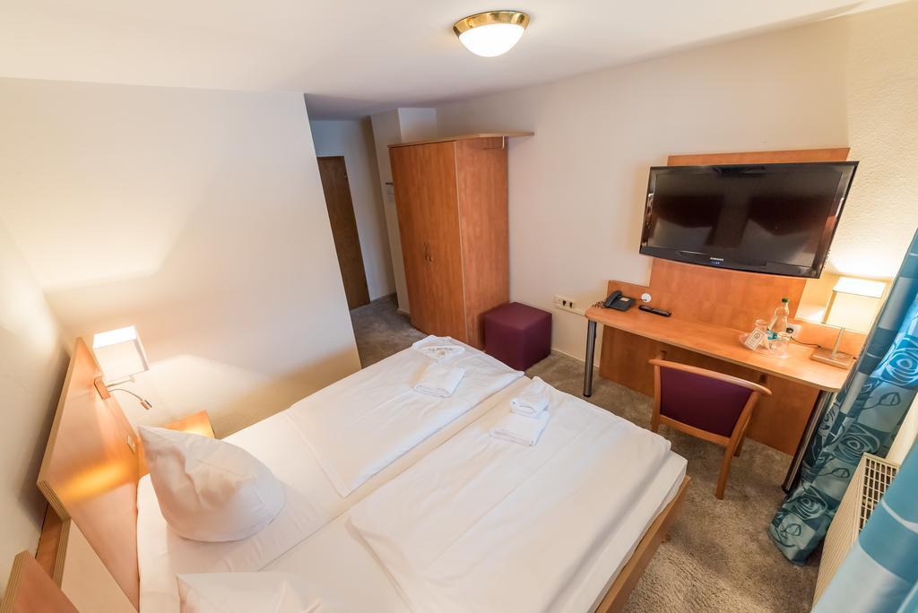 Hotel Koenigslinie Сасниц Екстериор снимка